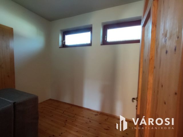 Családi ház kiadó a Szőlő utcában!